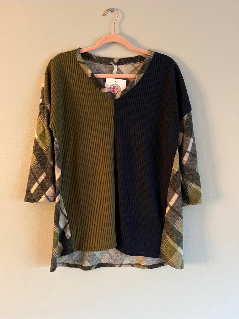 Celeste Olive & Black Mixed-Knit V-Neck Sweater